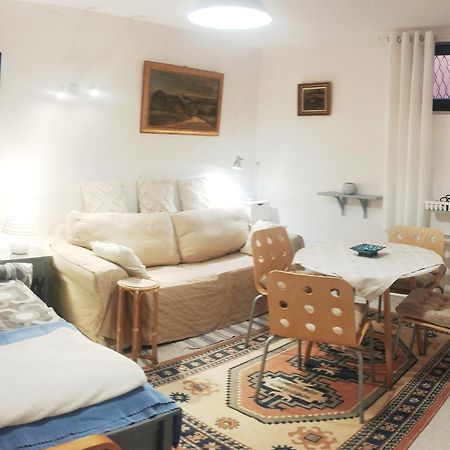 B&B Family Basement Apartment, Breakfast, Free Parking, 5Km From Tulln Chorherrn Exterior foto
